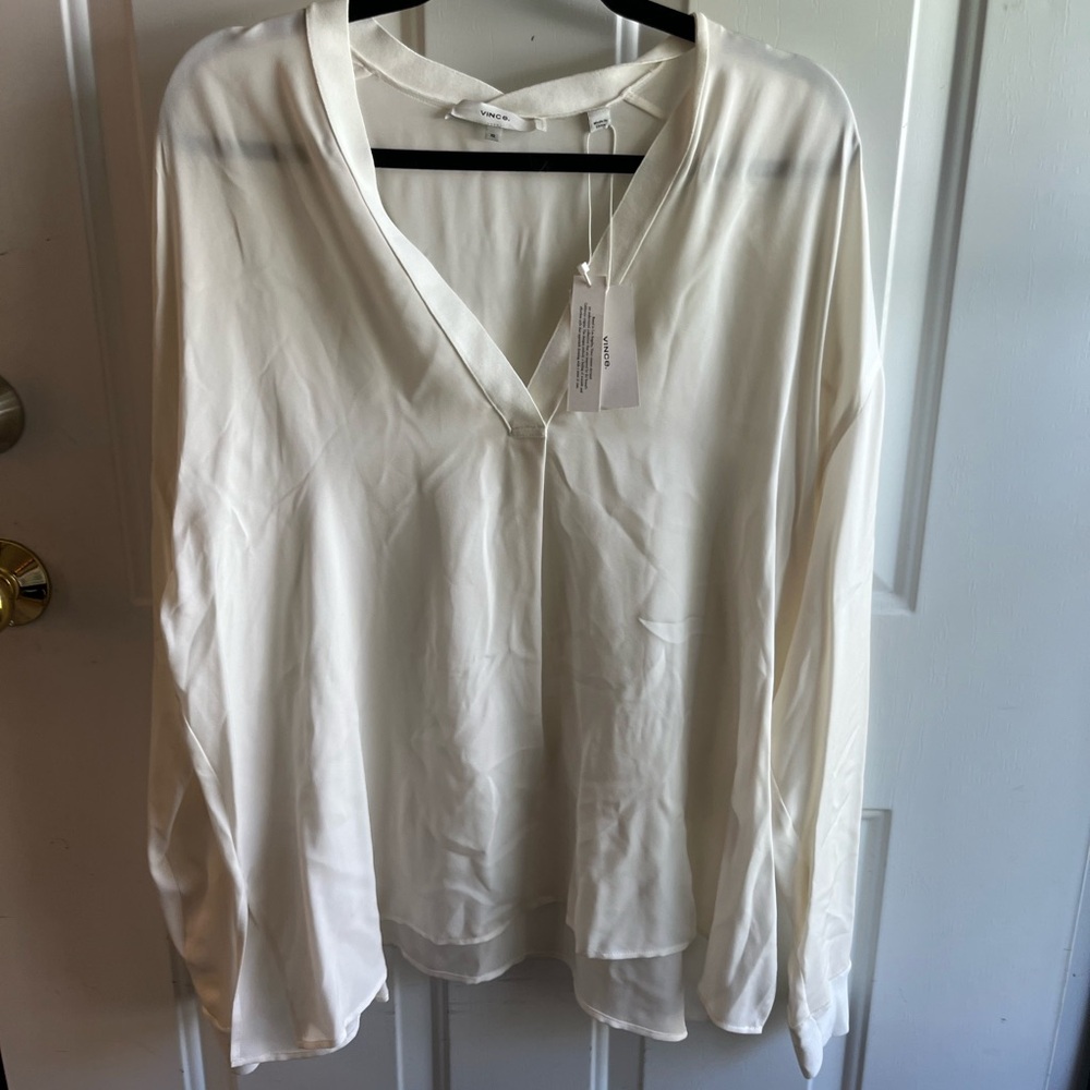Vince beige 100 silk blouse. Size xl.